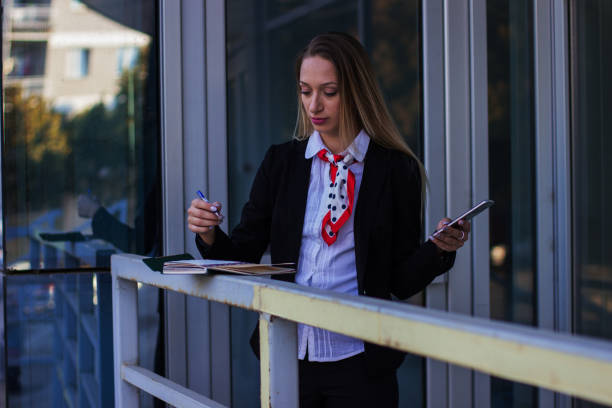 istock Business woman 864419854