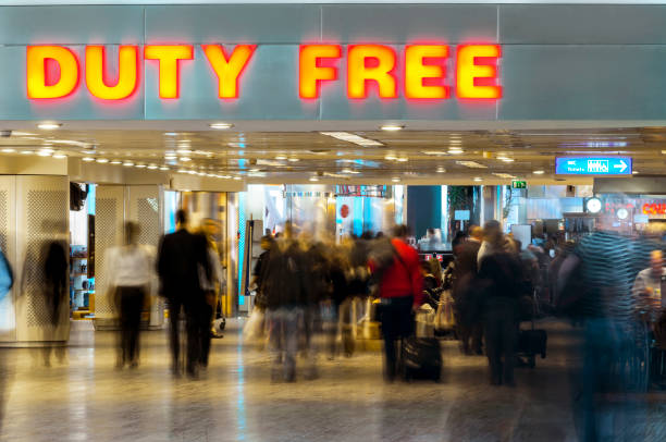 магазин беспошлинной торговли - duty free стоковые фото и изображения