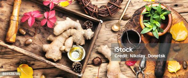 Ginger Root For Tea Stock Photo - Download Image Now - Herbal Medicine, Root, Spice