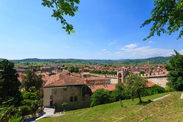istock Soave town aerial view.Italian landscape 864447130