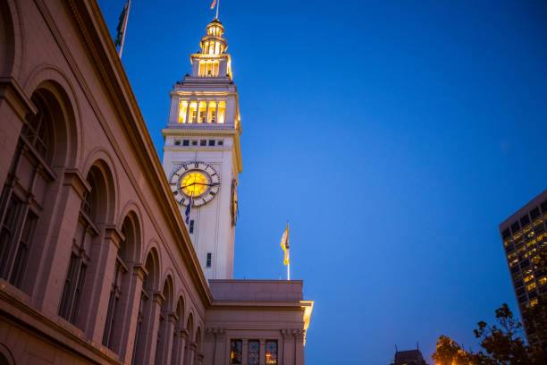 istock Embarcadero Building in San Francisco CA 864471850