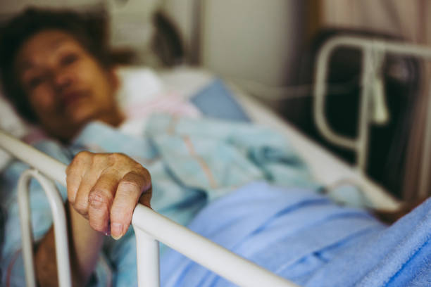 istock Elderly women hospitalized 864473450