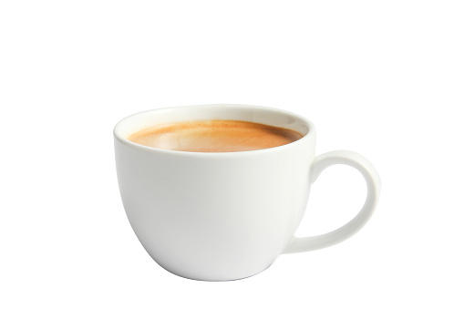 Aislar el café caliente en taza de cerámica en blanco. photo