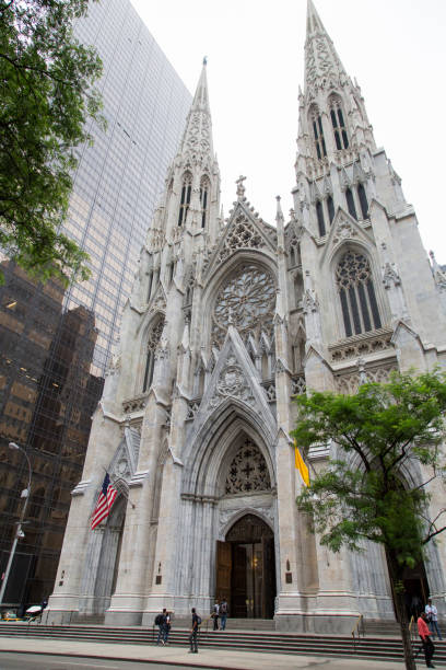 istock New York, the Cathedral of St. Patrick 864512330