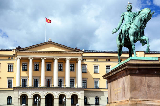 istock Royale Palace in Oslo 864523872