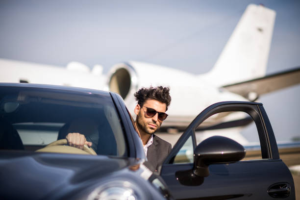 istock Man at the airport 864531124