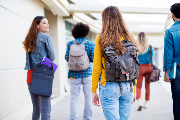 istock Teenagers friends friendship students concept 864554090
