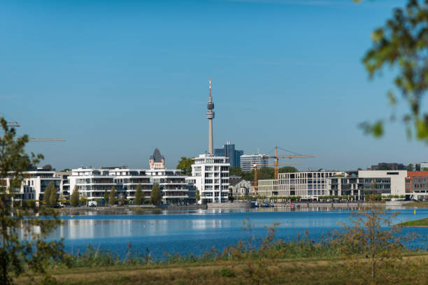 istock Modern buildings at the phoenix lake in Dortmund (Nordrhein Westfalen) 864589380