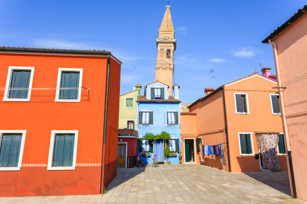 istock Traditional Burano colored houses, Venice 864633900
