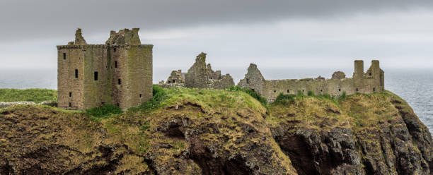 istock Dunnottar Castle on the Rocks 864724824