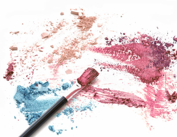 istock Mixed color glitter eye shadow, make up powder and blush 864824670