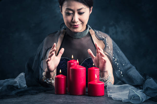 istock Fortune teller woman 864845072