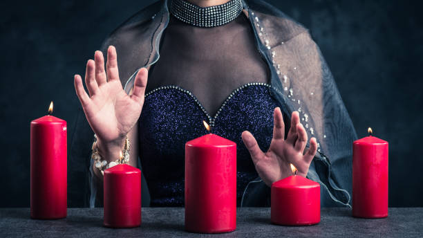 istock Fortune teller woman 864850058