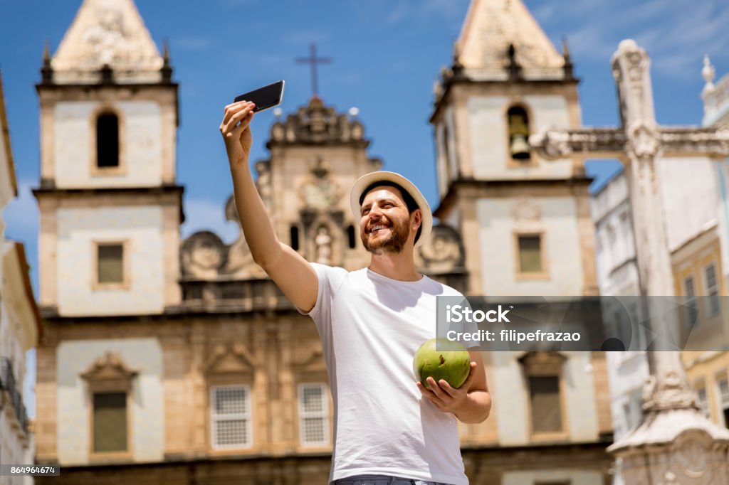 Touriste prenant des photos selfie à Salvador, Bahia, Brésil - Photo de Tourisme libre de droits