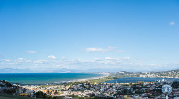 istock Autumn in the Bay of Naples 865007062