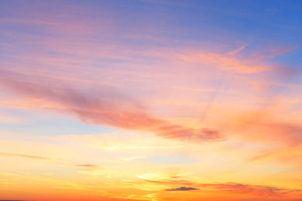 cloud pink. - dawn cloud cloudscape sunrise imagens e fotografias de stock