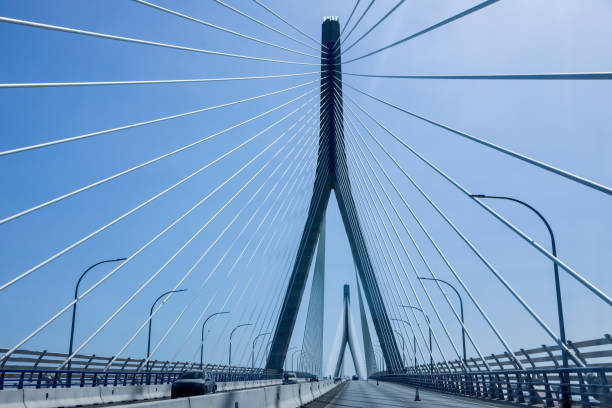 istock La Pepa Bridge in Cadiz 865066366