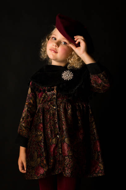 istock Pretty girl in brown old-fashioned costume 865268418