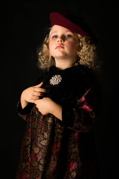 istock Attractive girl in brown old-fashioned costume 865268518
