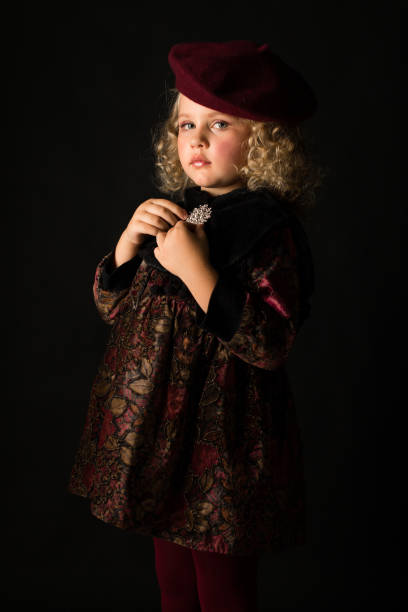 istock Attractive girl in brown old-fashioned costume 865268600