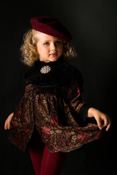 istock Attractive girl in brown old-fashioned costume 865268620