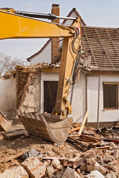 istock Demolition of a residential building 865308742
