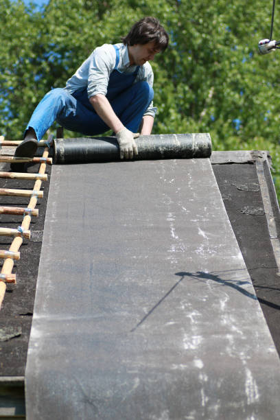 istock a man in the form of a builder 865338190