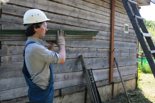 istock a man in the form of a builder 865338942