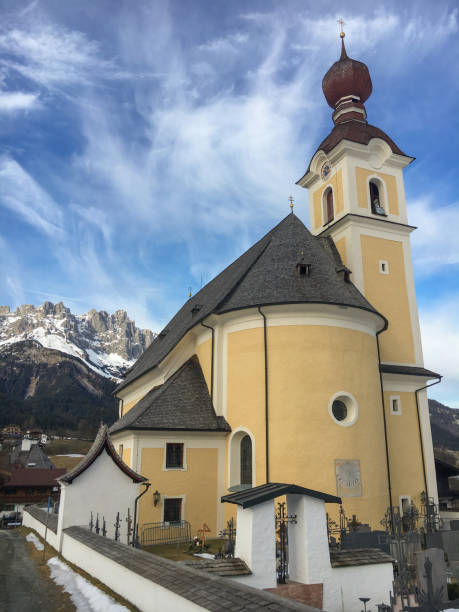 istock Church Going am Wilden Kaiser, Austria 865345448