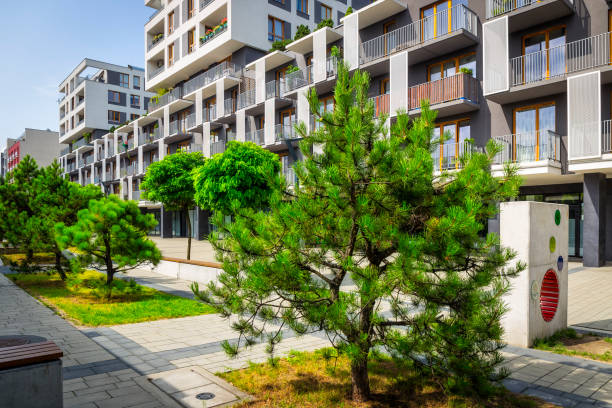 istock Town green square in front of apartment building 865360662