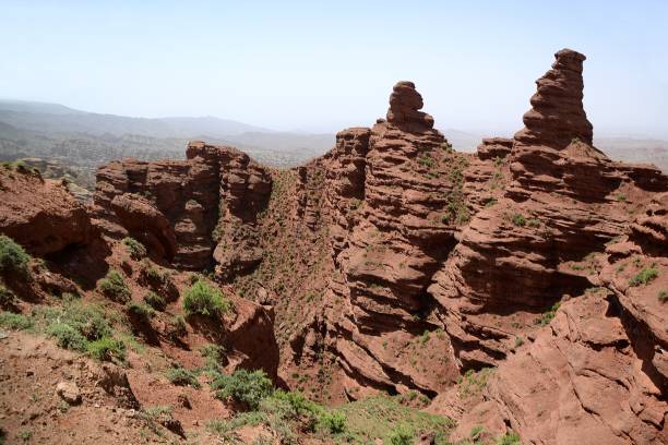 pingshanhu grand canyon, zhangye, gansu, china - red rocks rock canyon escarpment - fotografias e filmes do acervo