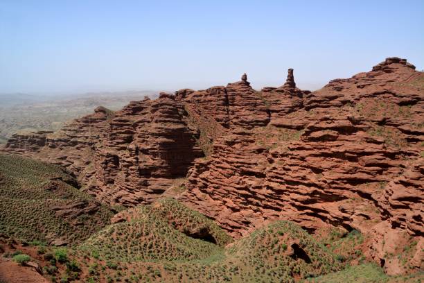 pingshanhu grand canyon, zhangye, gansu, china - red rocks rock canyon escarpment - fotografias e filmes do acervo