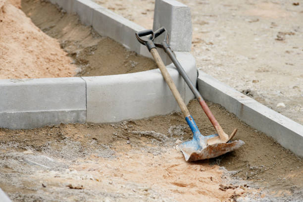 istock Old steel shovel 865480284