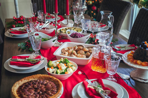 istock Traditional Holiday Stuffed Turkey Dinner 865492682
