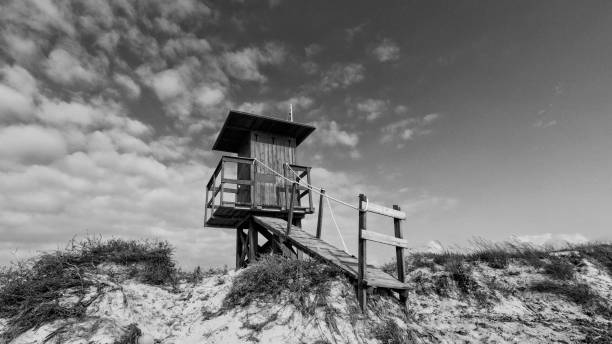 istock Life guard station - on beach 865546186