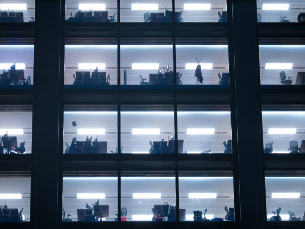 istock London office building skyscraper, working & meeting 865557032