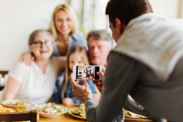 istock Family photo 865570286
