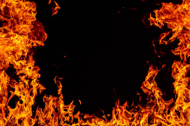cadre de feu flamboyant - fireball orange flame burnt photos et images de collection