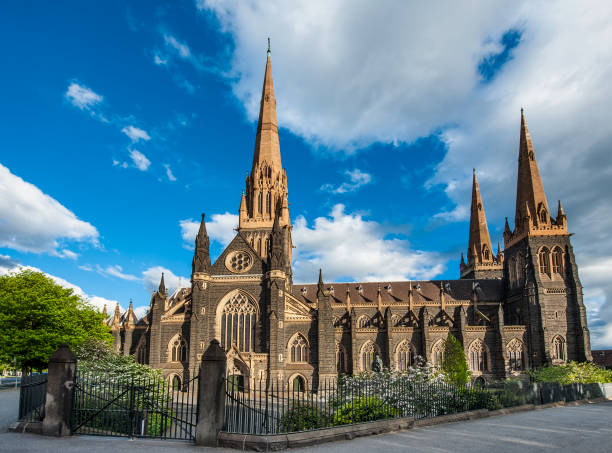 cattedrale di san patrizio a melbourne - victoria state melbourne australia church foto e immagini stock