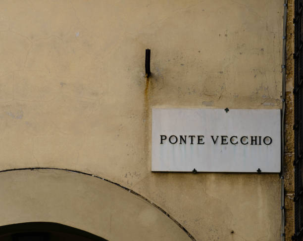 istock Ponte Vecchio, Florence, Italy 865640572