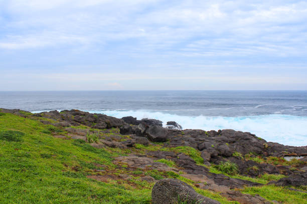 istock Beautiful sea in Jeju island 865673334