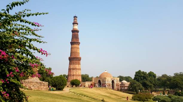 qutub minar (qutub minar) - qutub zdjęcia i obrazy z banku zdjęć