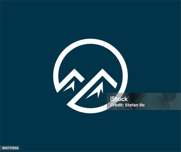 Ilustración de Icono De Montaña y más Vectores Libres de Derechos de Montaña - Montaña, Logotipo, Pico - Montaña