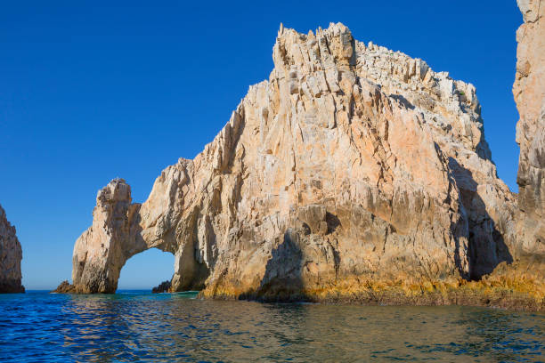 istock Mexico. The Arch Of Cabo San Lucas. 865742548