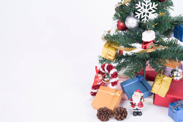 istock Christmas decorative with gift box and snowflake on christmas tree and white background. 865773458
