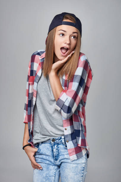 istock Surprised teen girl 865780912