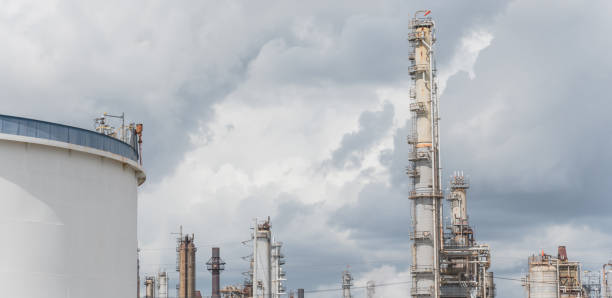 istock Oil refinery under cloudy sky in Pasadena, Texas, USA 865833016