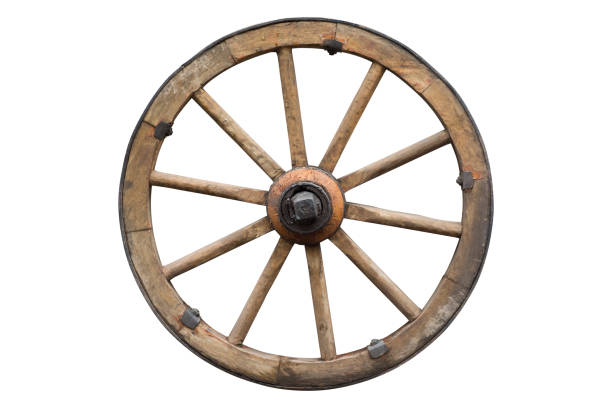ruota di legno isolata su bianco con percorso di ritaglio incluso - wagon wheel foto e immagini stock