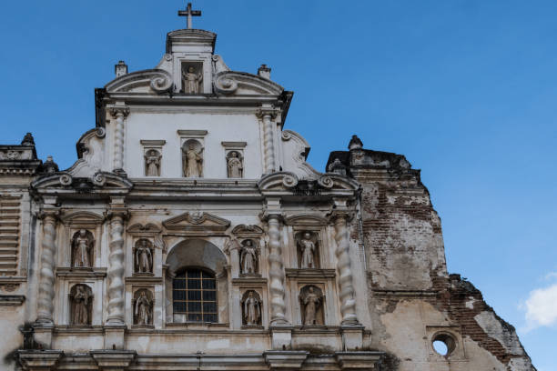 istock Architecture and Streets of Antigua Guatemala 865979828