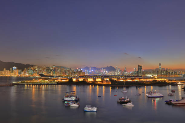 istock the 2017 Oct sunset at kwun tong 865993666